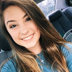 Meet your Posher, Carly